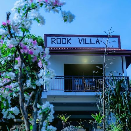 Rockvilla homestay&BNB Mihintale Esterno foto